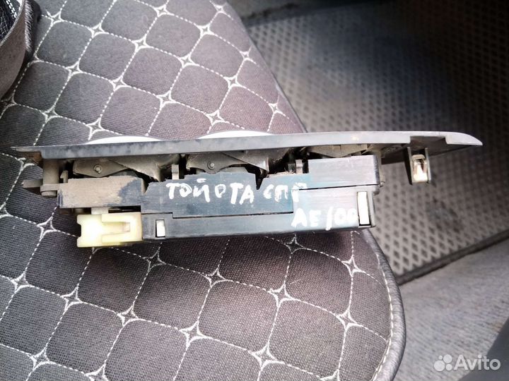 Кнопки стеклоподъемников toyota