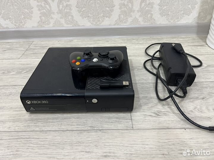 Xbox 360 E 250 Гб