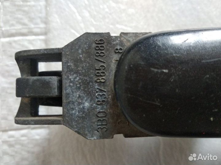 Ручка двери внешняя Volkswagen Passat B5