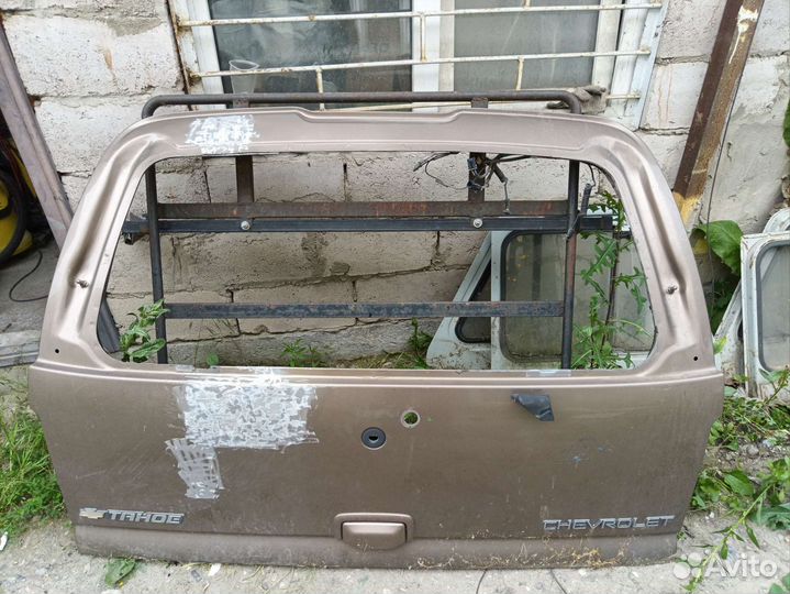Дверь багажника Shevrolet Tahoe