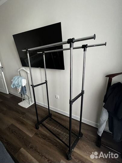 Вешалка напольная