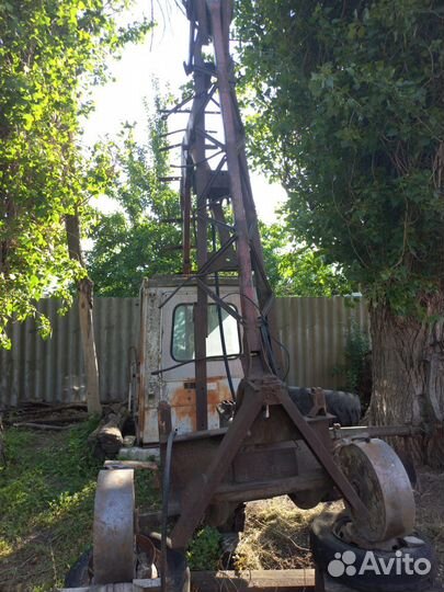 Кран на заднюю подвеску трактора