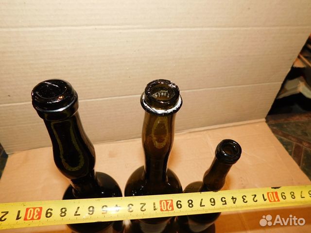 3 старинные бутылки и водка 