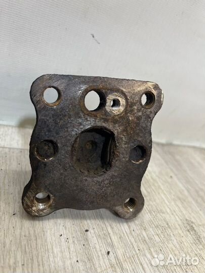 Цапфа задняя Ford Fusion CBK 1.6L zetec-S/duratec