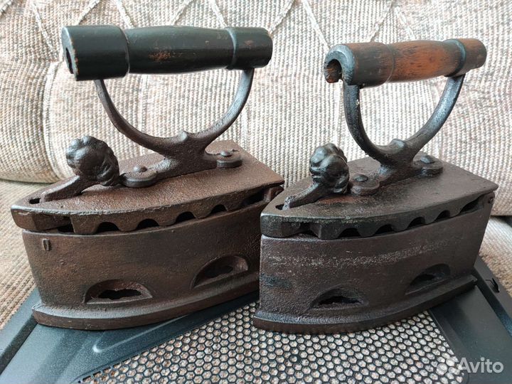 Угольный утюг 