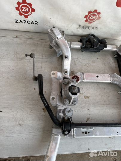 Land Rover Range Rover L405 Подрамник передний