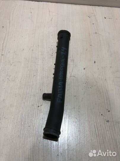 Трубка системы охлаждения Skoda Fabia 2