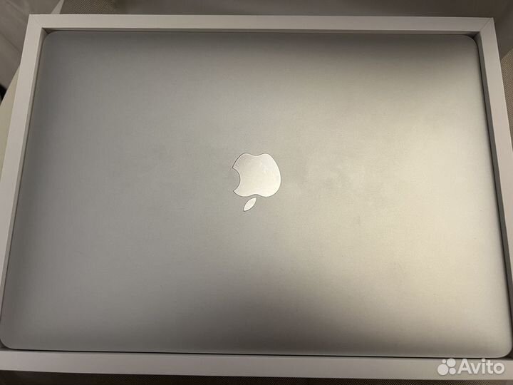 Macbook pro 13 2020 m1