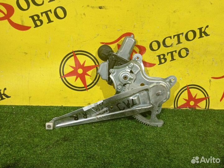 Стеклоподъемник задний правый Toyota Land Cruiser