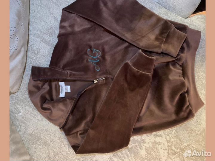 Велюровый спортивный костюм на мальчика