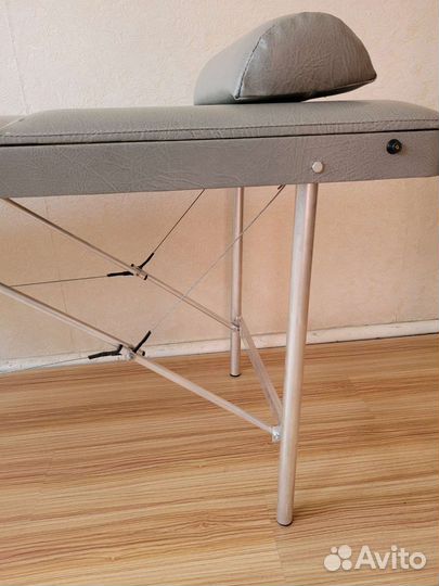 Массажная кушетка