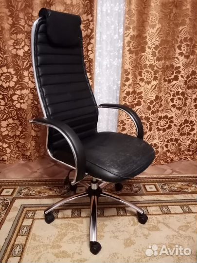 Компьютерное кресло