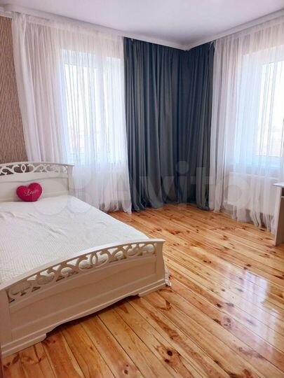 Дом 274 м² на участке 8 сот.