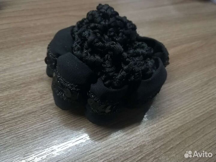 Резинки, заколки, медаль, шишка, листайте