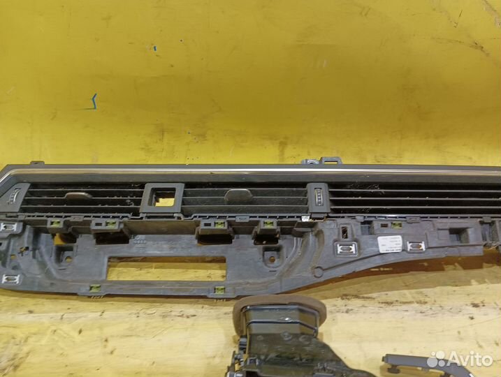 Дефлектор воздушный Audi A4 B9 2015 Ауди а 4