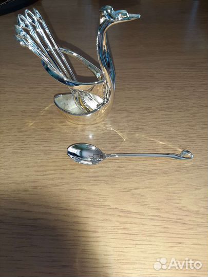 Чайные ложки на подставке лебеди