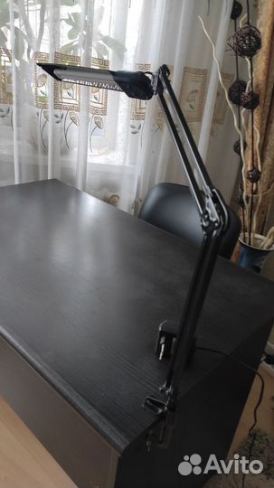 Лампа настольная