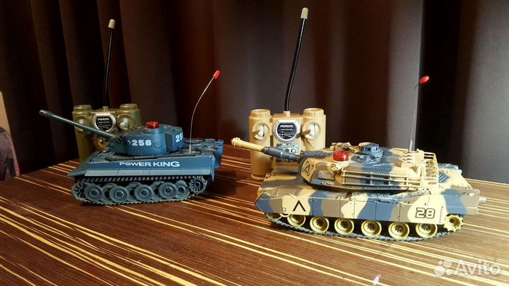 Игрушка для детей Танковый бой р/у (2 танка)