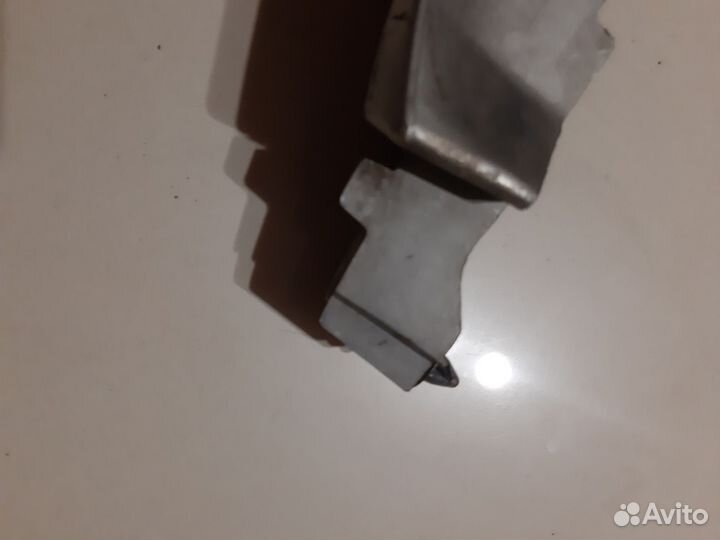 Накладка переднего крыла Субару Форестер 2004 г