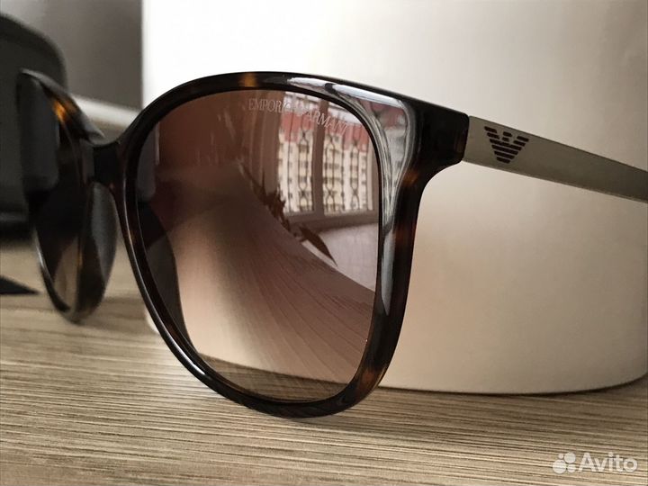 Солнцезащитные очки женские брендовые Armani