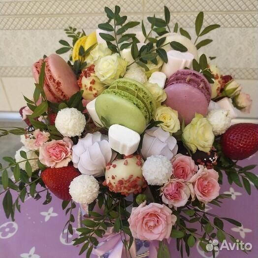 Сладкие букеты из клубники в шоколаде