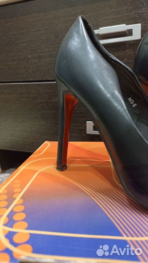 Туфли лодочки черные 37