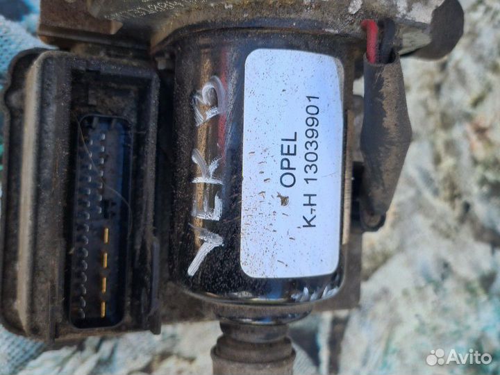 Опель вектра в x16xeL блок ABS