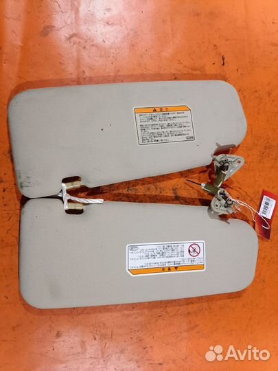 Козырек от солнца на Mitsubishi Grandis NA4W