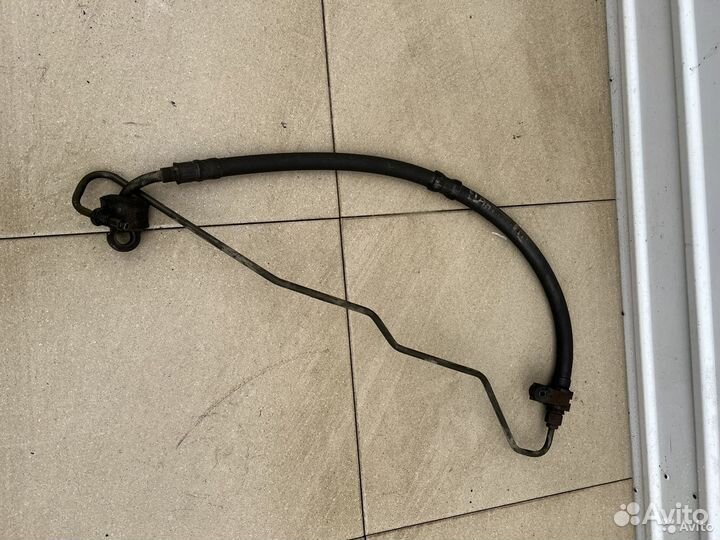 Трубка гур Hyundai Elantra 3 XD