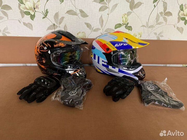 Кроссовый шлем новый с очками перчатки подшлемник
