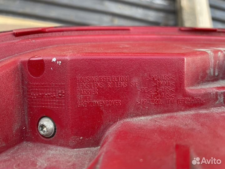 Задняя фара на Volkswagen Passat
