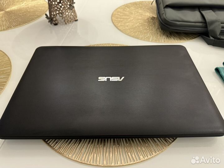 Ноутбук asus F751L