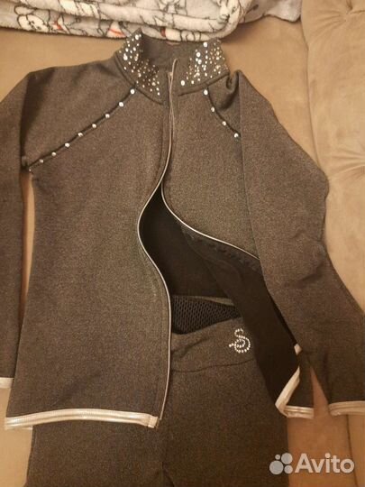 Тренировочный костюм для фигурного катания