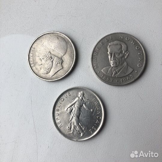 Набор иностранных монет