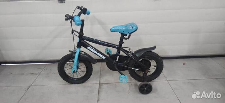Детский трехколесный велосипед бу