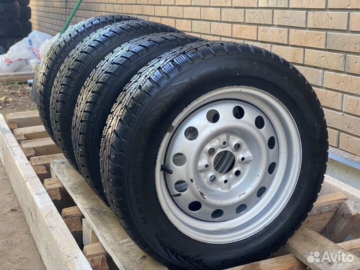 R14 Nokian Tyres Nordman 7 175/70, PCD 4x98 DIA 60