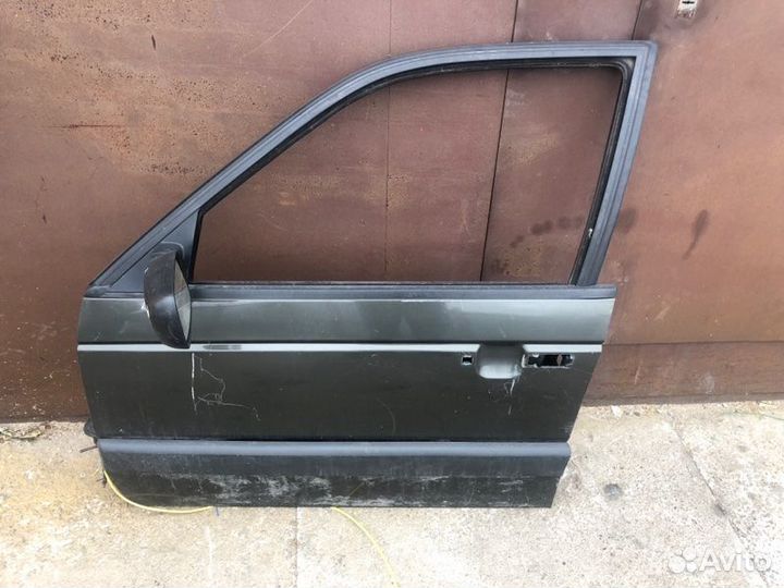Дверь передняя левая Volkswagen Passat (B3)