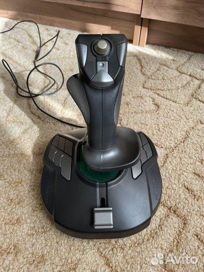 Джойстик thrustmaster