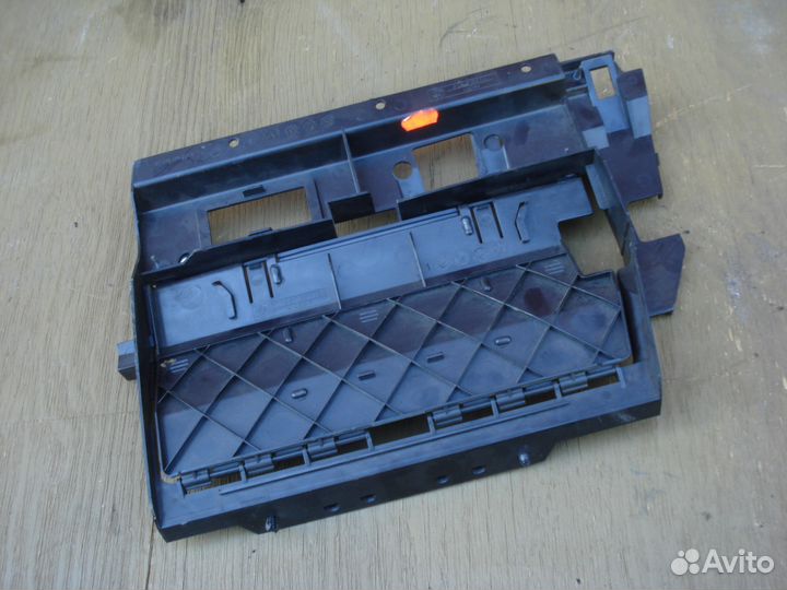 Щиток бардачка bmw e39