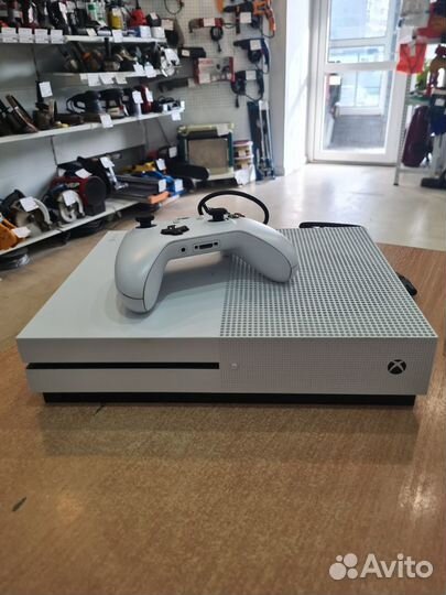 Игровая приставка Microsoft Xbox ONE S 1 Tb