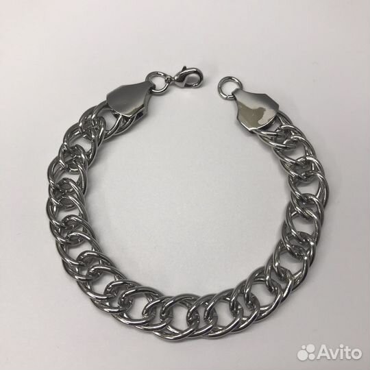 Браслет на руку