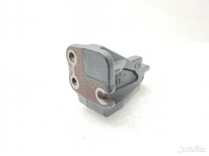 Кронштейн двигателя Mazda 3