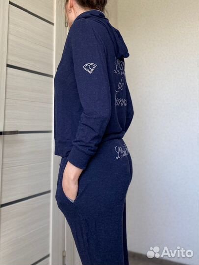 Спортивный костюм женский