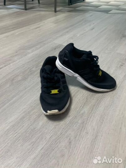 Кроссовки adidas