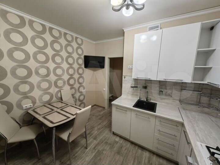 2-к. квартира, 57 м², 5/5 эт.