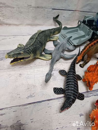 Динозавры фигурки