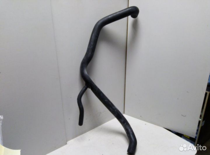 Шланг системы охлаждения Volkswagen Transporter T4