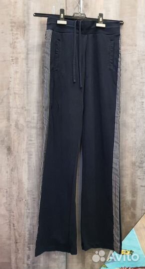 Женский спортивный костюм