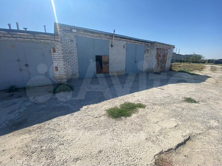 Гараж, > 30 м²