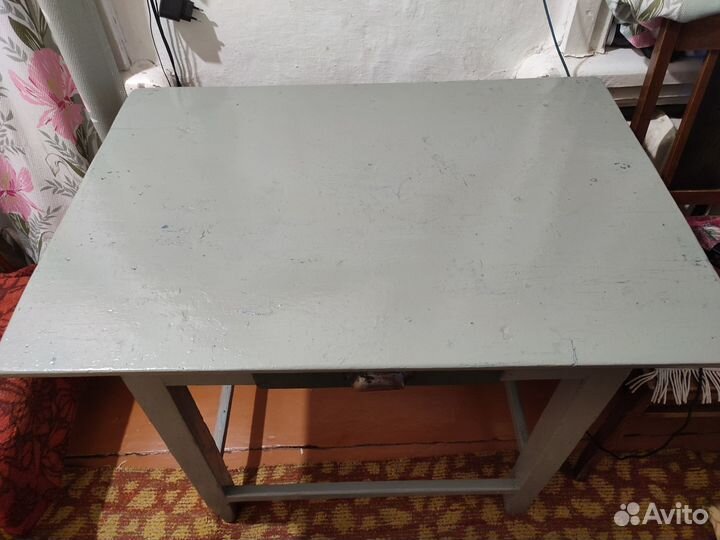 Стол СССР крепкий деревянный